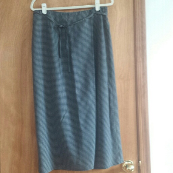 Wrap skirt - Picture 1 of 2